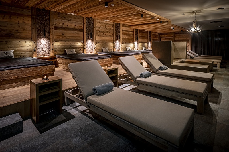 PURE Resort Warth Arlberg | Relaxation area with water
